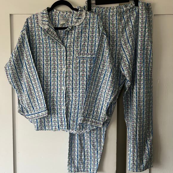 vintage lanz of Salzberg flannel floral printed pajamas heart buttons XL